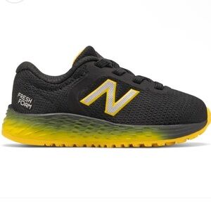New Balance Black and Yellow Kids Fresh Foam Running Shoes us10.5 eu28